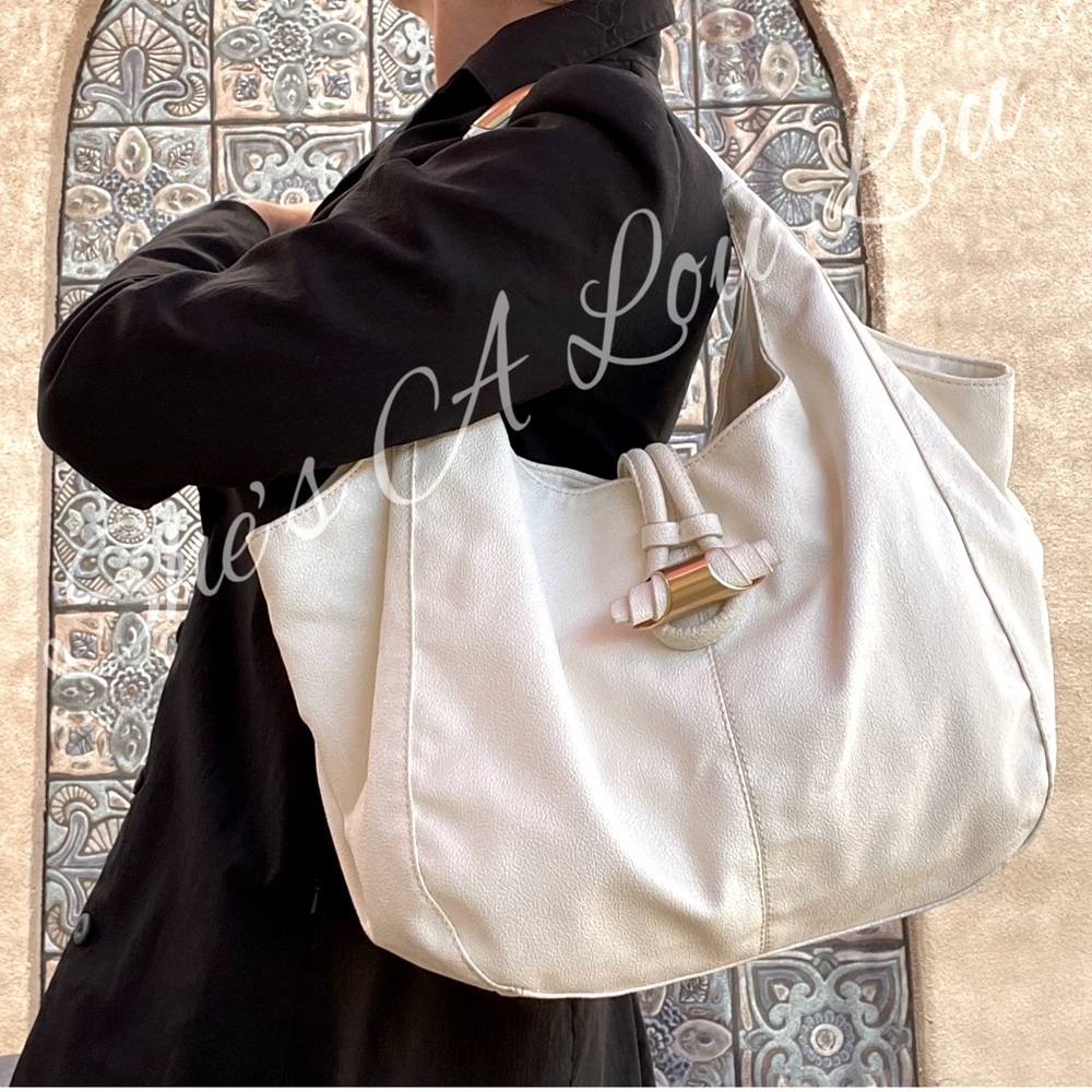 ANTONIO MELANI Ivory Leather Hobo with Gold-Tone Accent